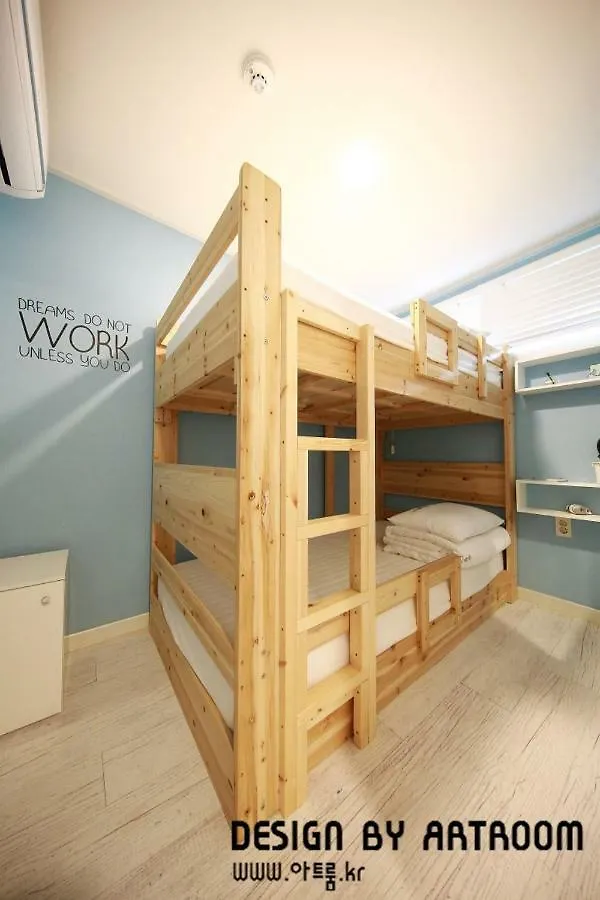 Jjuk Guesthouse Jeju 2*,